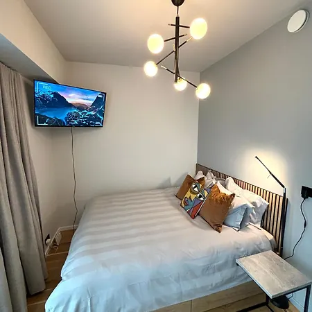 New In The Centre Apartment