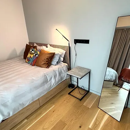 New In The Centre Apartment